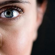 ساخت ژلی که آسیب چشم را تشخیص می‌دهد